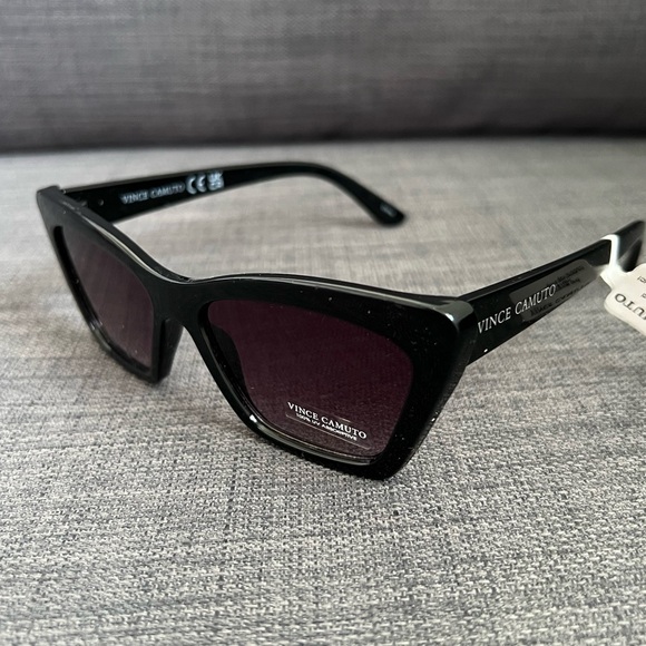 NWT VINCE CAMUTO SUNGLASSES EYEWEAR ACCESSORY - Picture 1 of 7